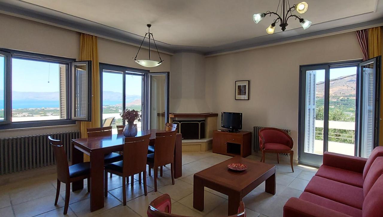 Apartamento Thealia Karefilianá Exterior foto